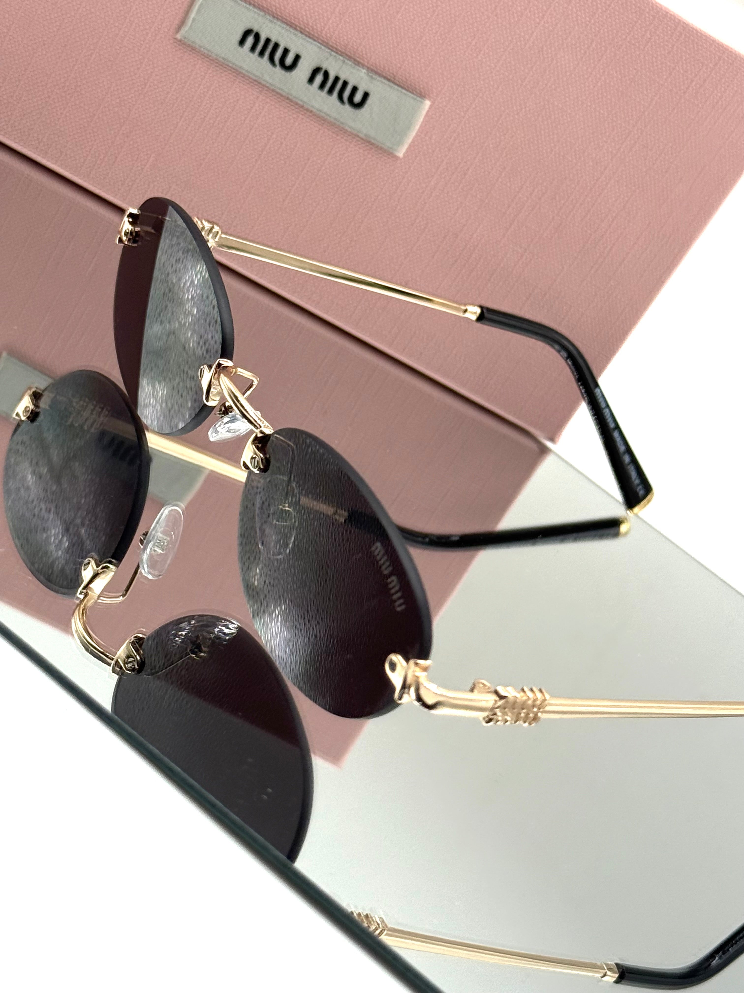 Miu Miu sunglass no15