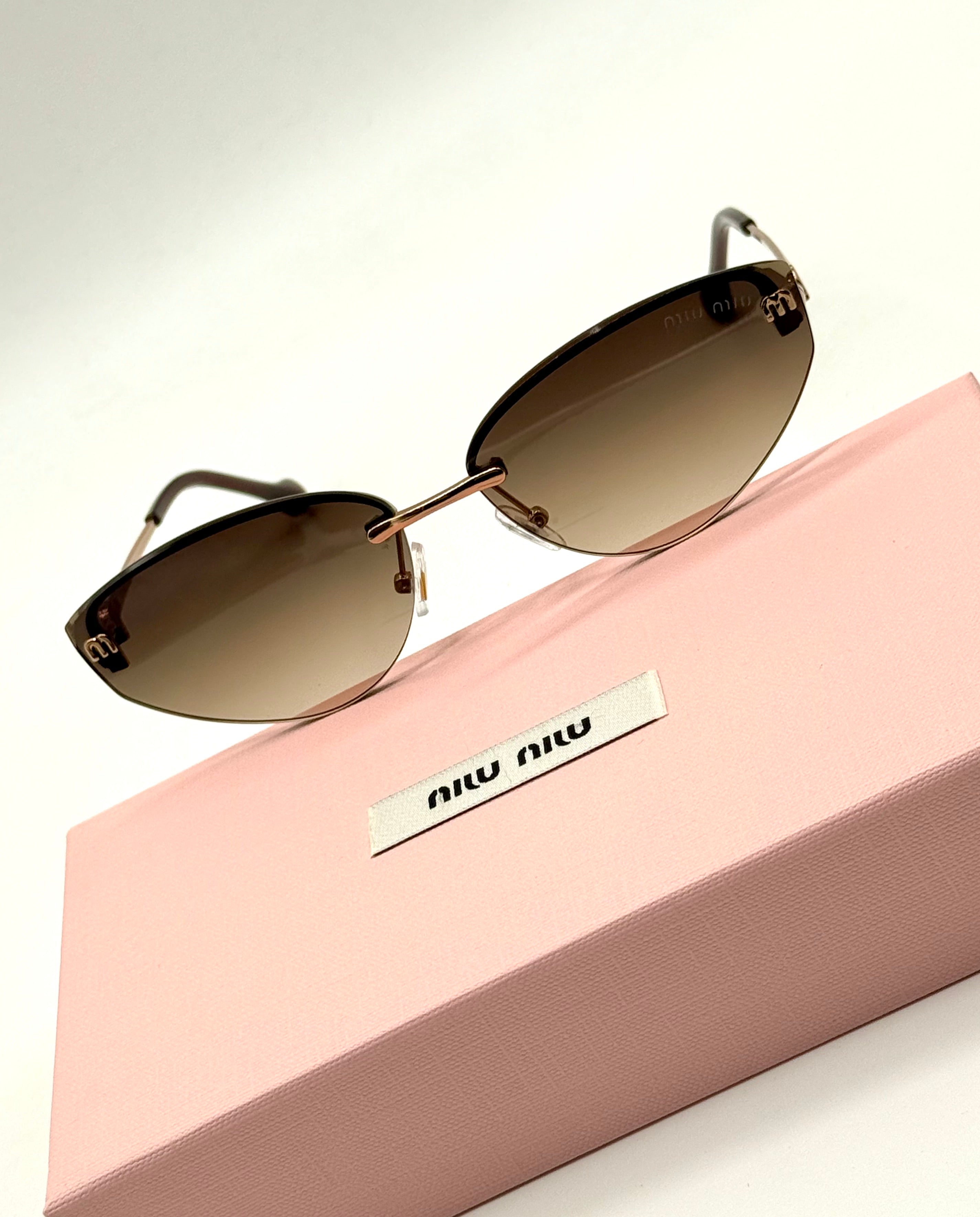 Miu Miu sunglass no9