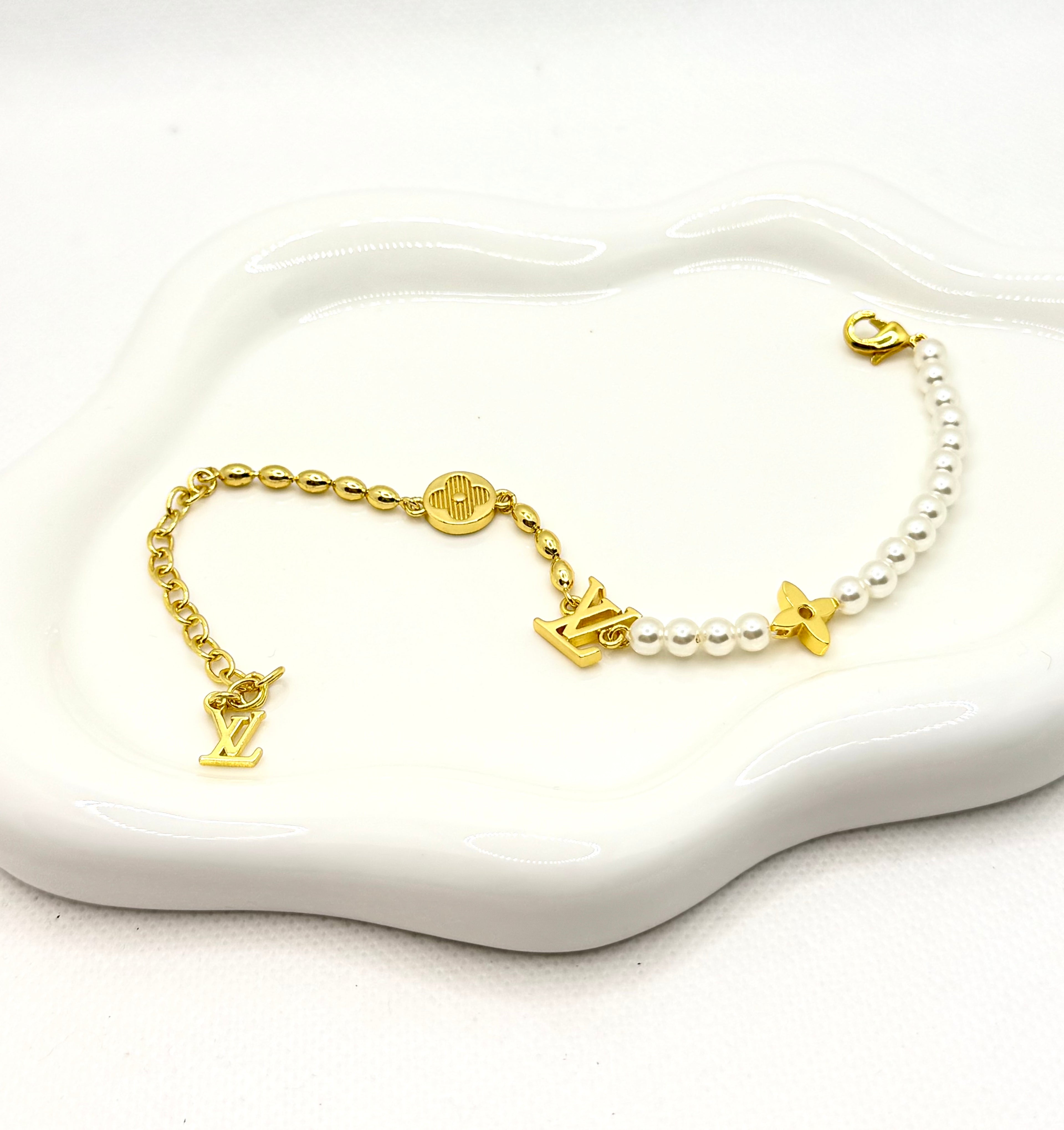 LV bracelet no4