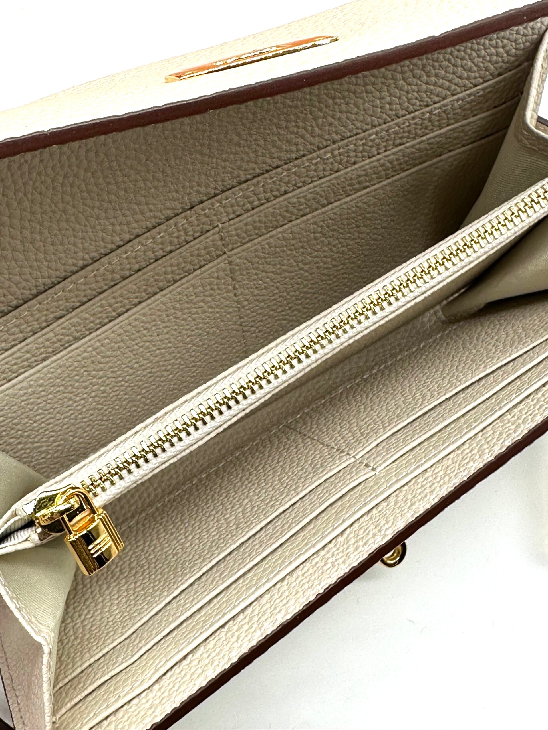 Hermes Kelly wallet nude