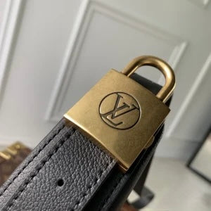 LV Low key bumbag black