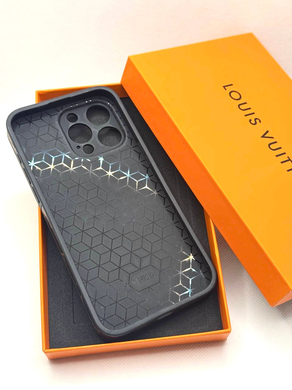 LOUIS VUITTON CASE IPHONE