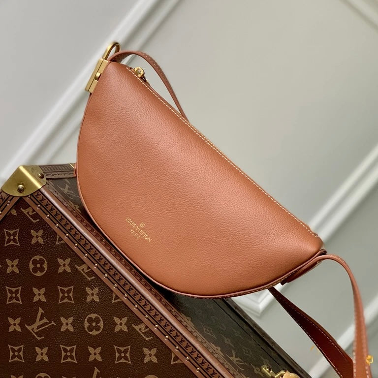 LV low key bumbag taba