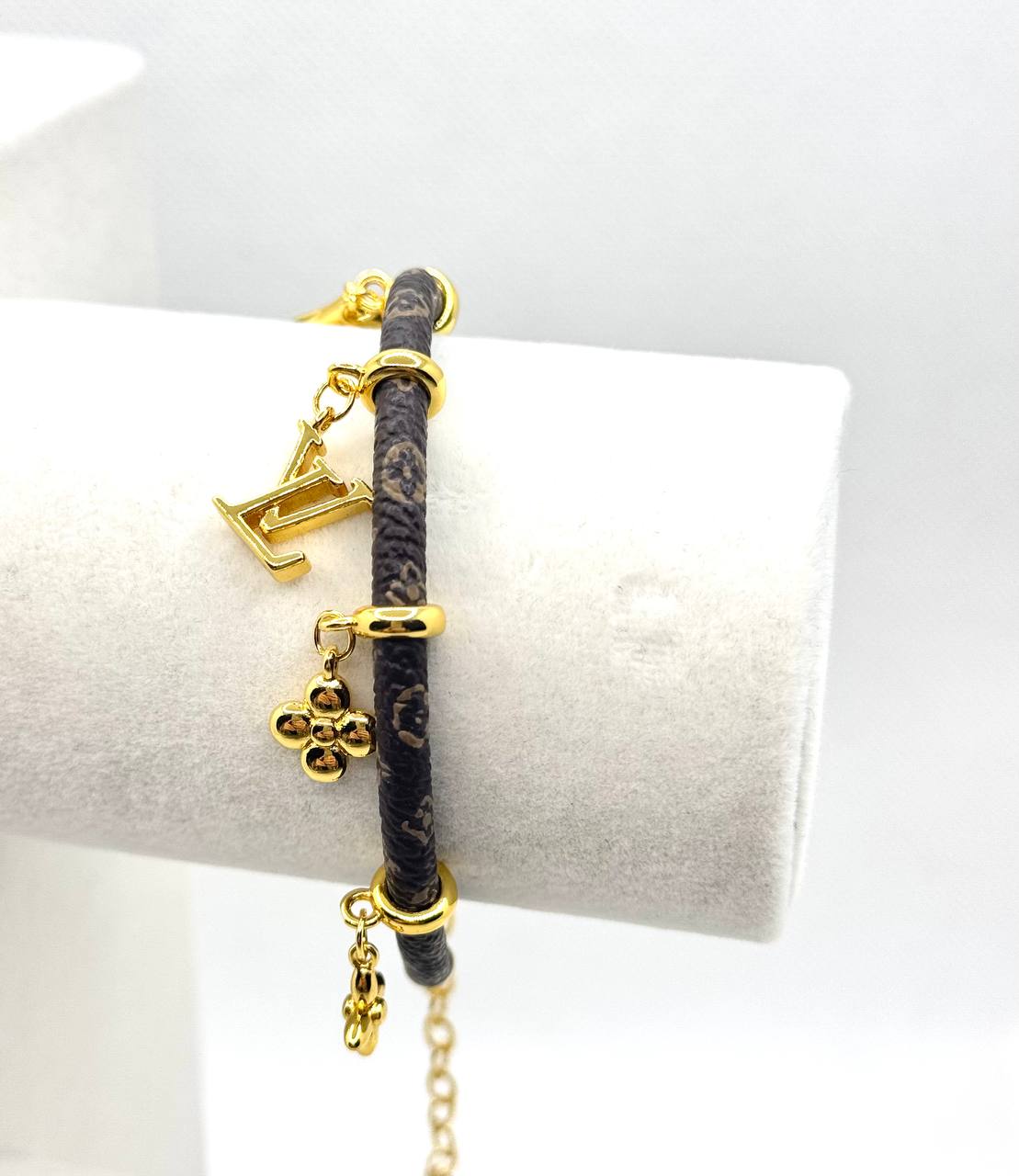 LV bracelet monogram