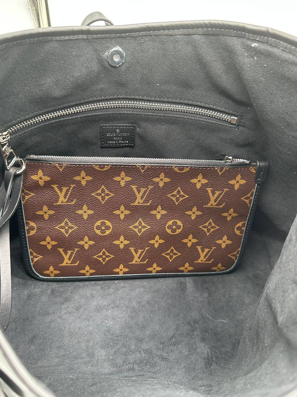 LV Carryall Vibe