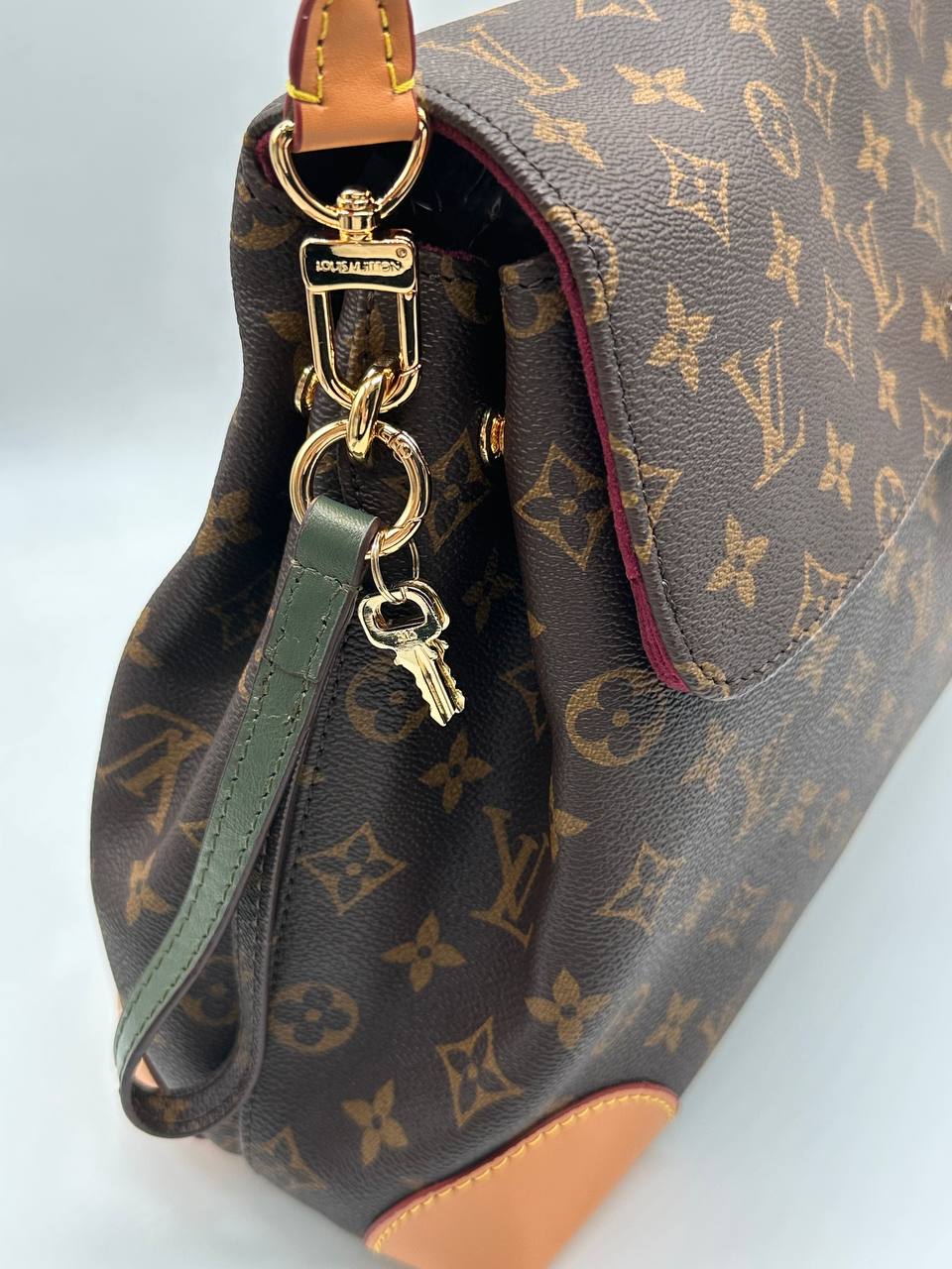 LV Hide Away