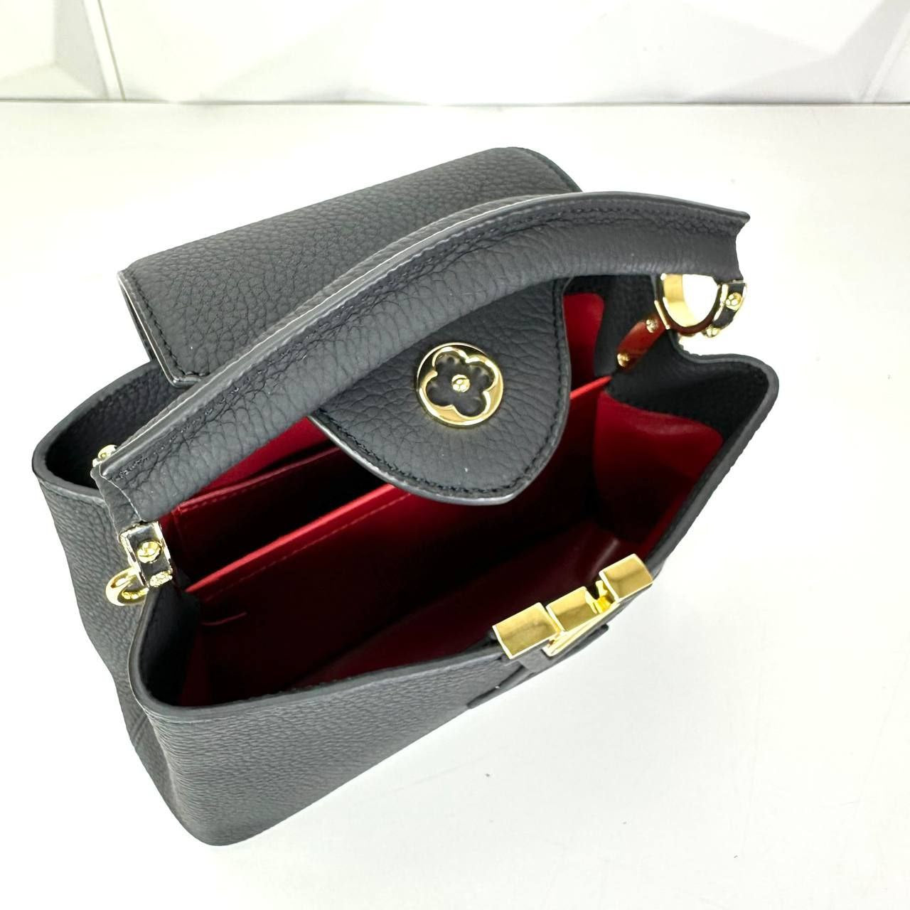 LV Mini capucines