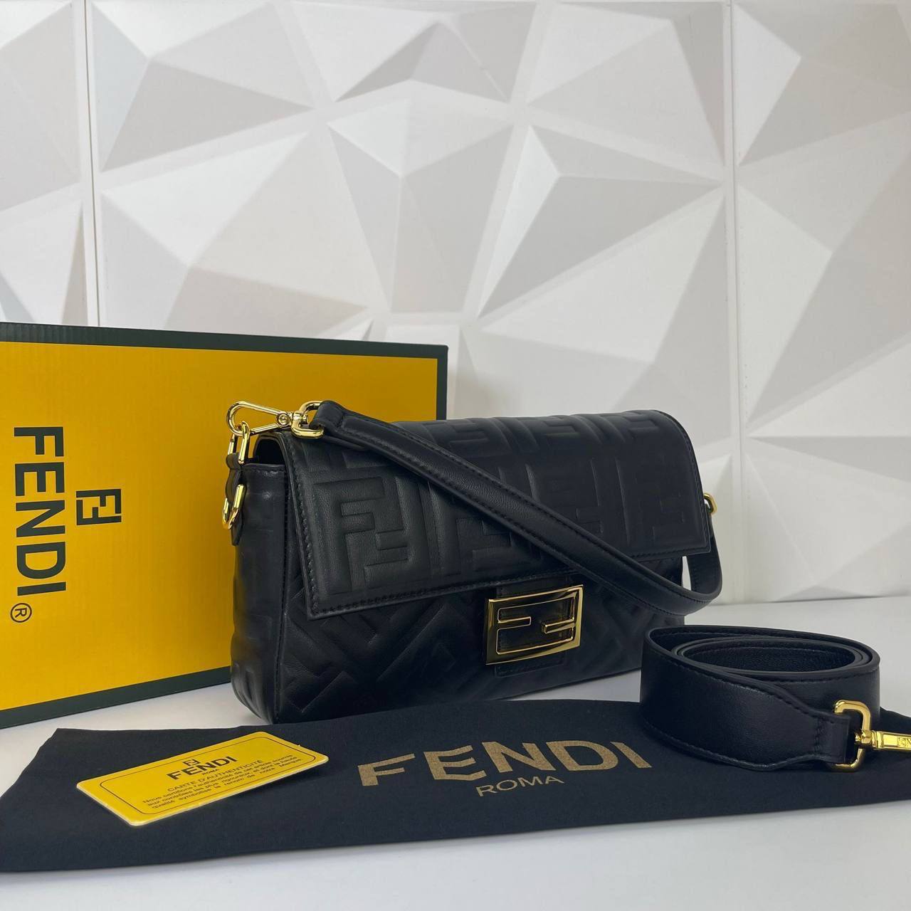 Fendi baguette leather logo black