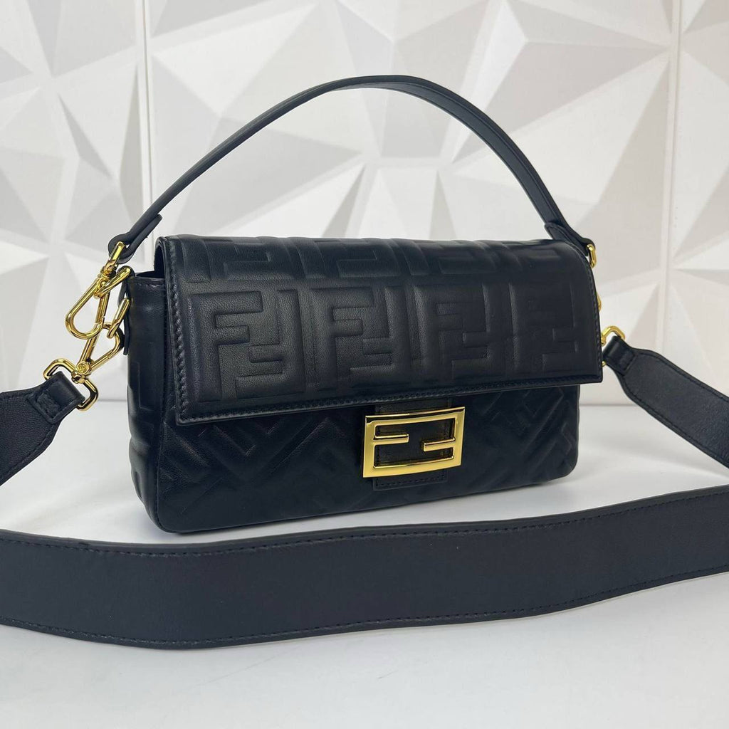 Fendi baguette leather logo black