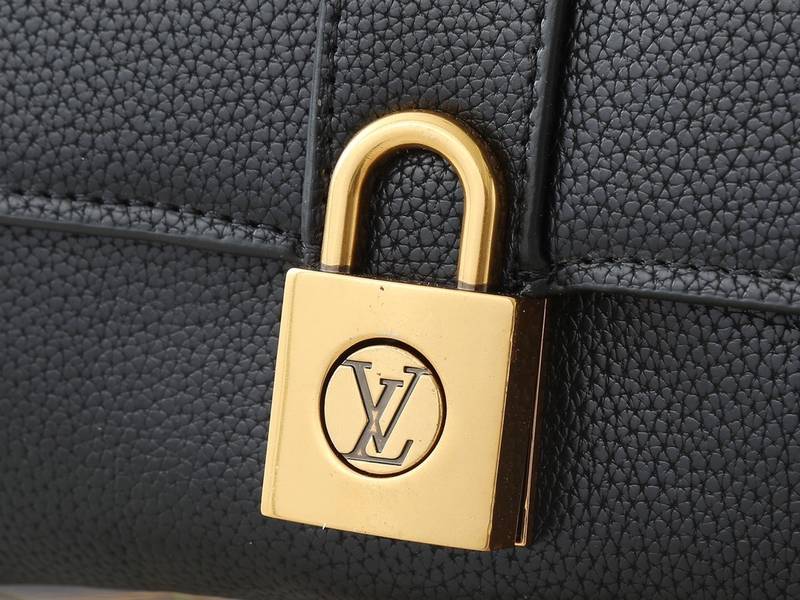 Lv low key on chain black
