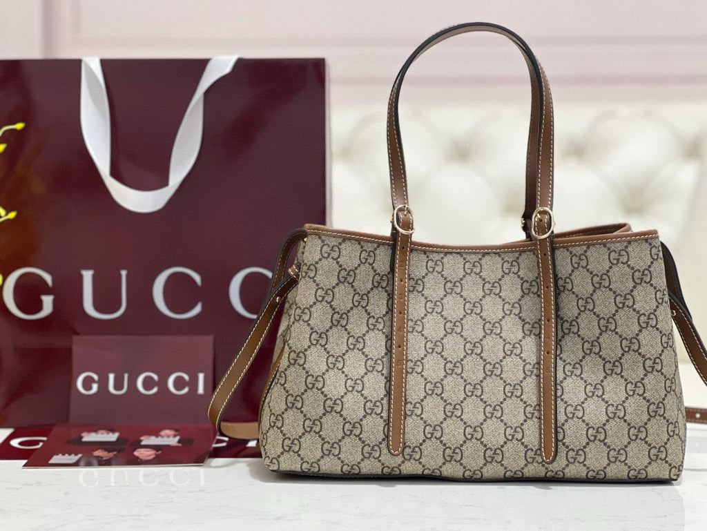 Gucci emblem tote bag taba