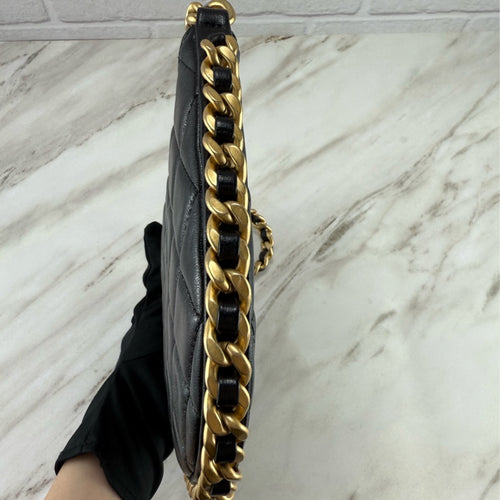 Ch bag with chain