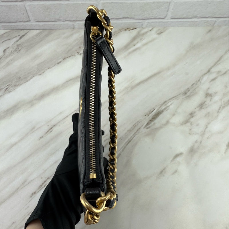 Ch bag with chain