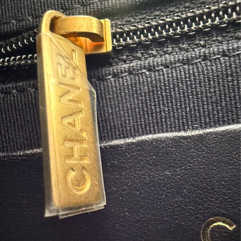 Ch bag with chain