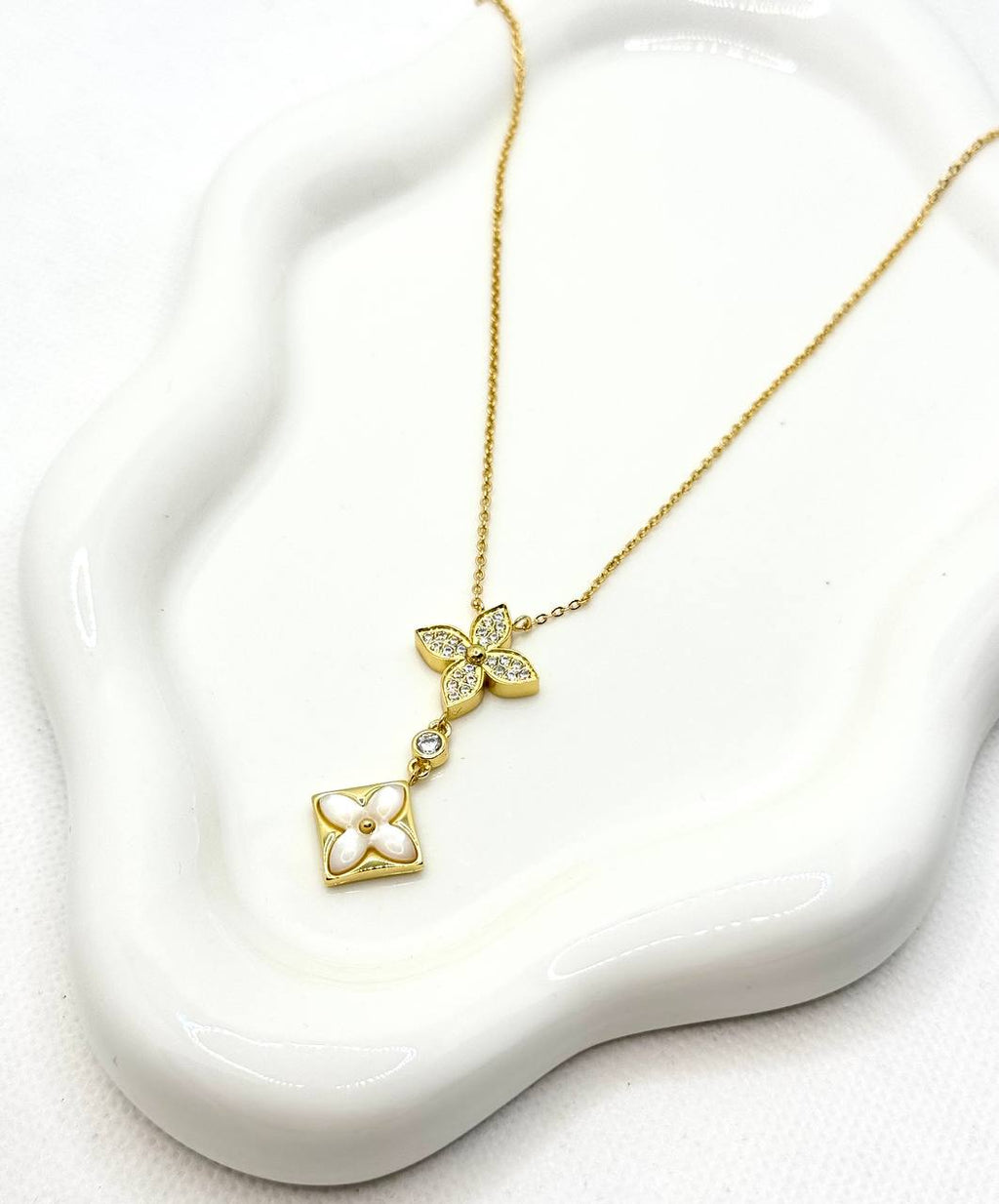 Lv necklace no7