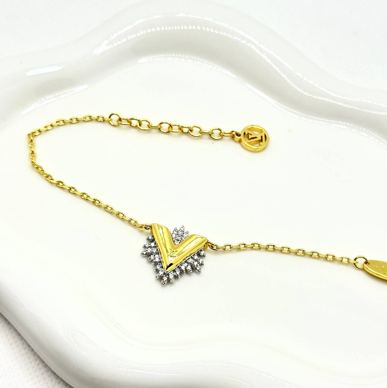 LV bracelet no5